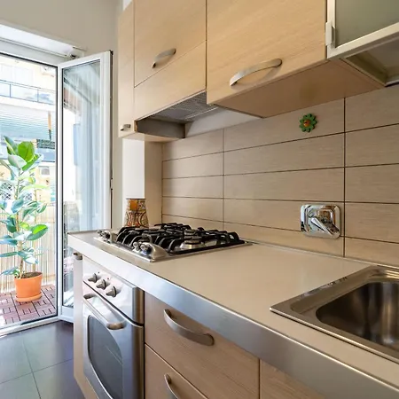 -15min Dal Colosseo- Aria Condizionata & Netflix Gratis Apartment Rome